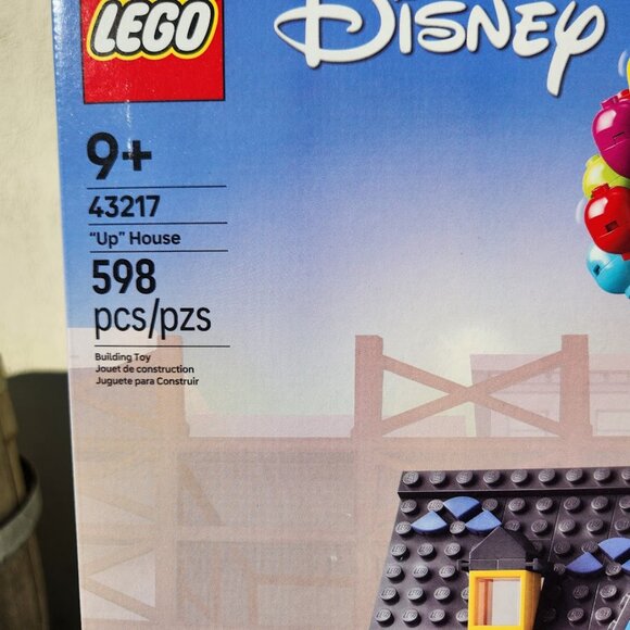NEW Lego Disney Pixar UP House Building Set Toy with Balloons Movie Kit 43217 Br - Picture 9 of 16